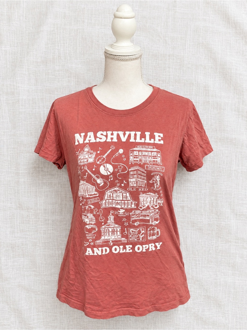 Nashville Grand Ole Opry Graphic T-Shirt Women’s Small 100% Cotton